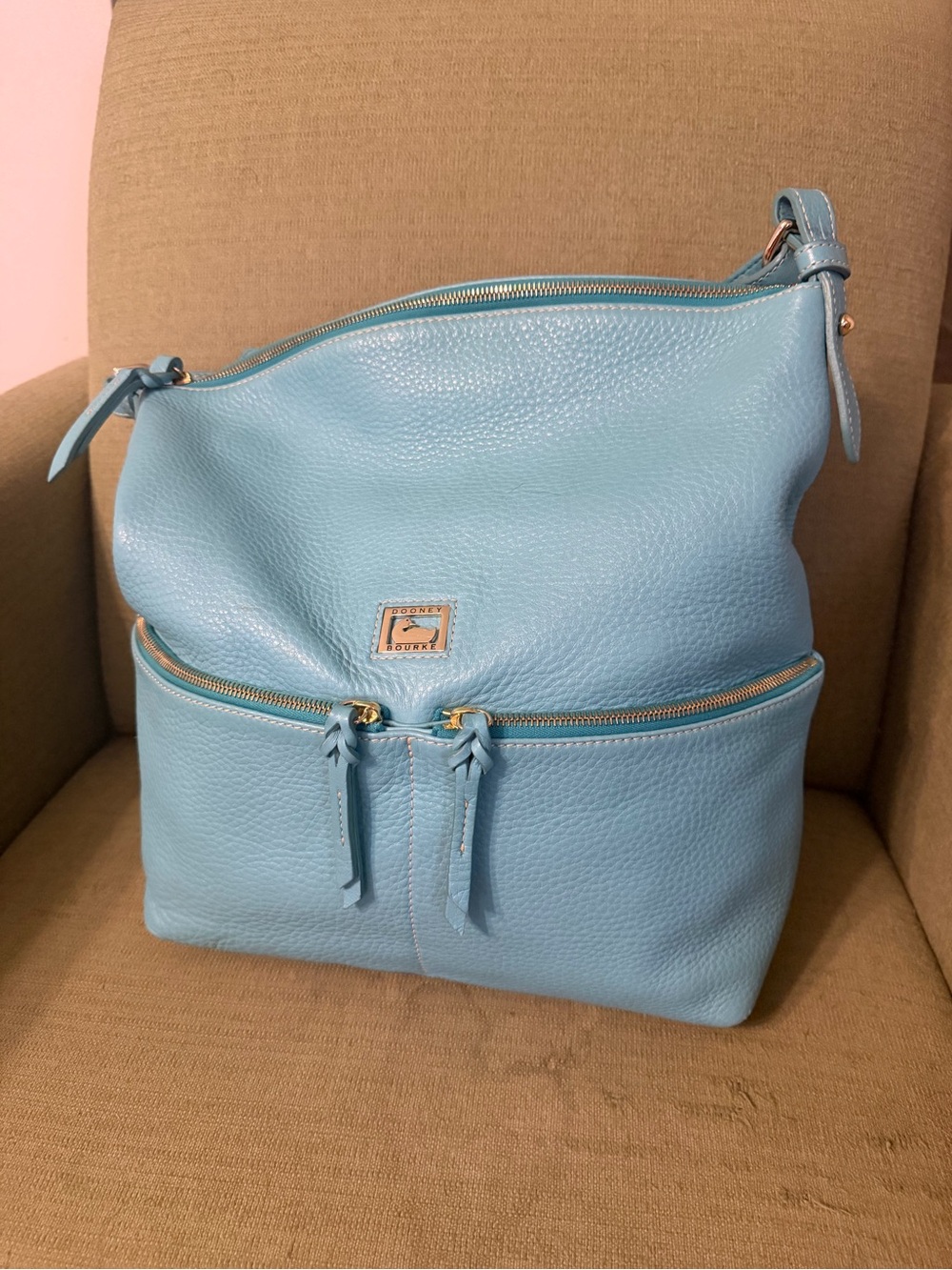 Dooney & Bourke Dillen Medium Pocket Sac